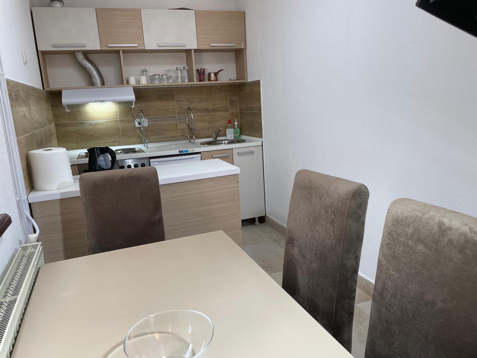 Bora Apartmani - Free Parking - City Center ヴラニェ エクステリア 写真