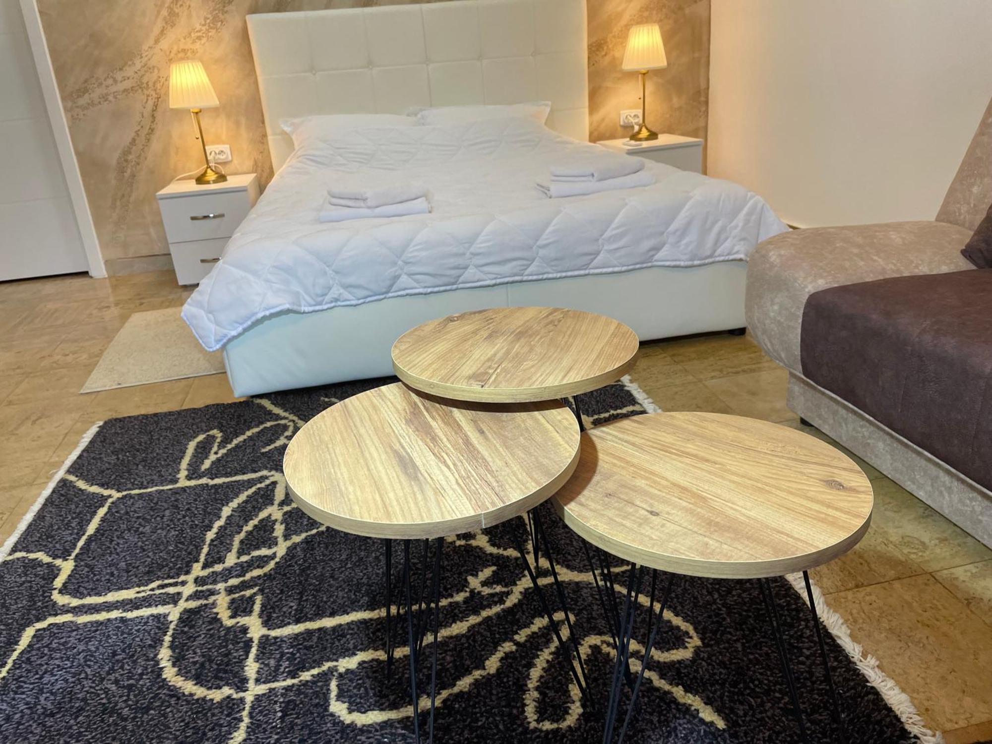Bora Apartmani - Free Parking - City Center ヴラニェ エクステリア 写真